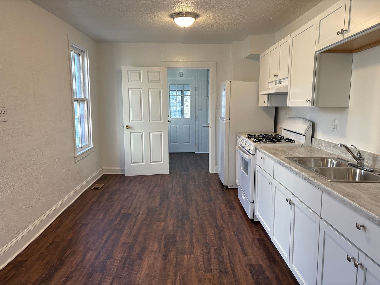 York House: 624 E Philadelphia Street