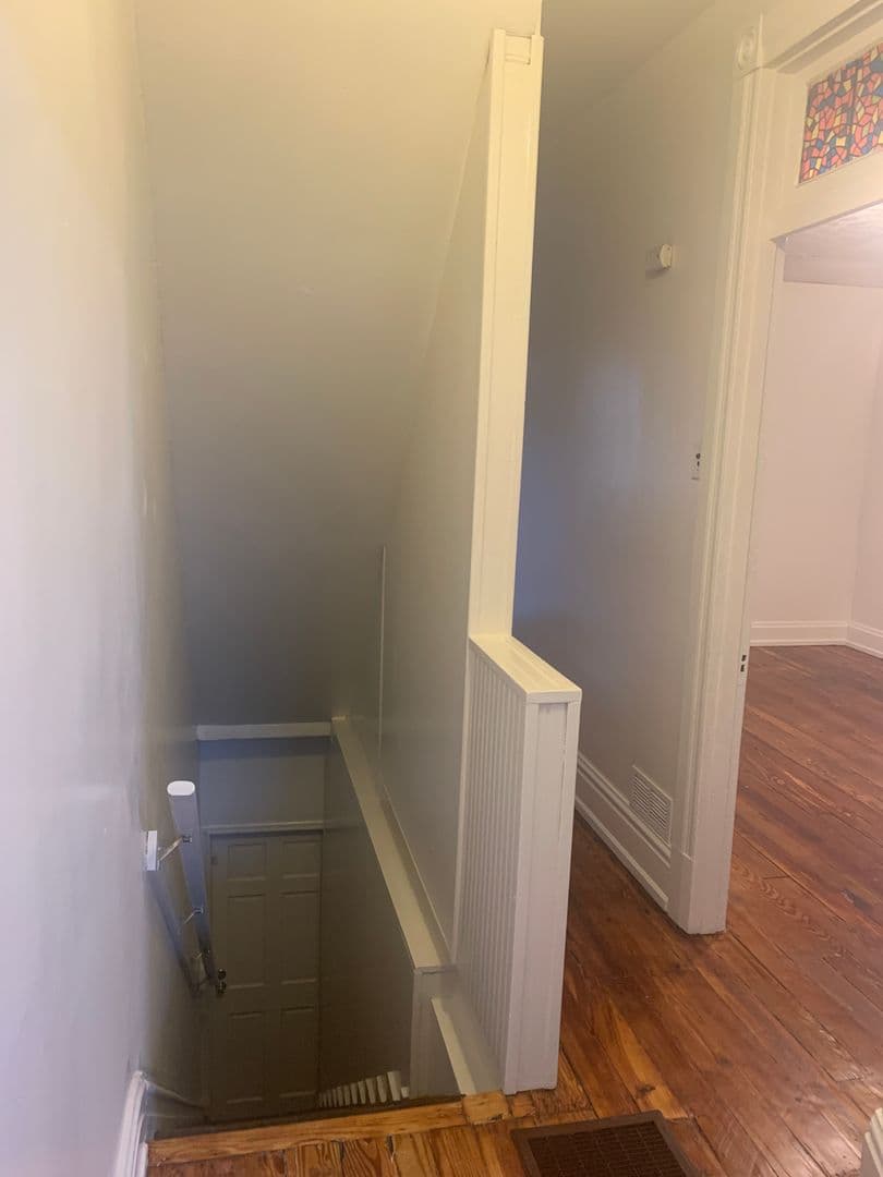 York House: 734 W King St 2nd Fl