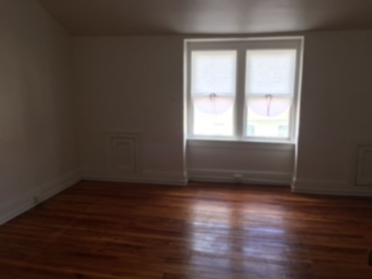 York House: 654 W College Ave Apt 3