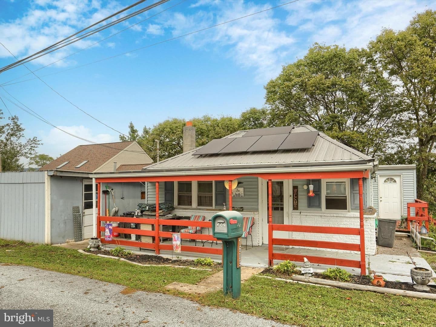 Enola House: 1609 High St
