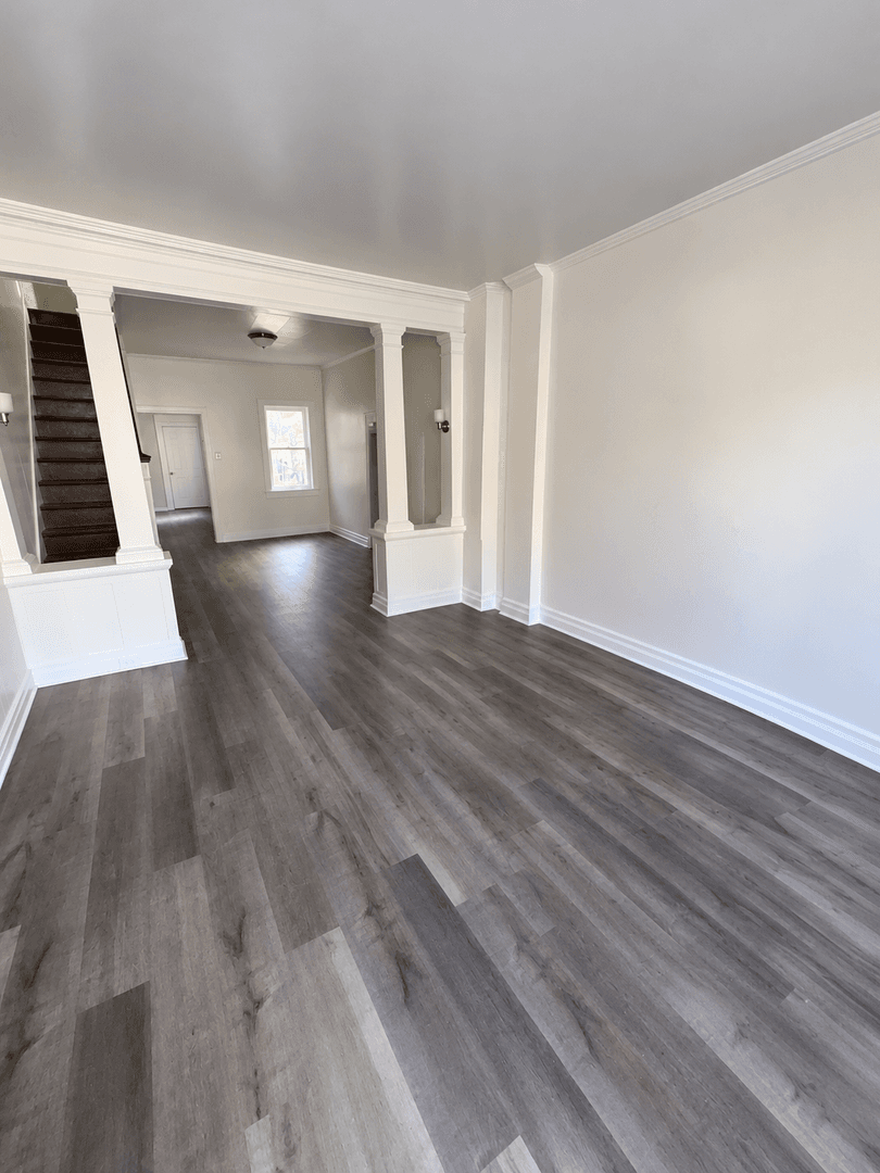 York House: 535 S Queen St,