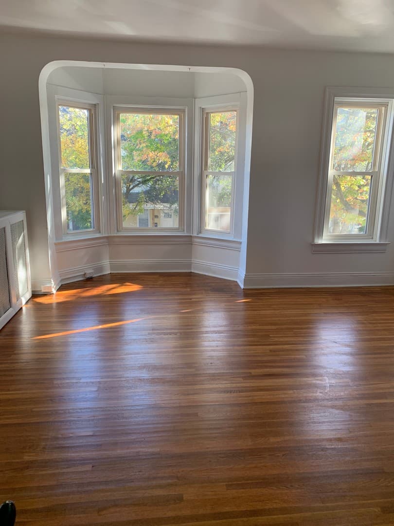 York House: 609 Wallace St Apt 2