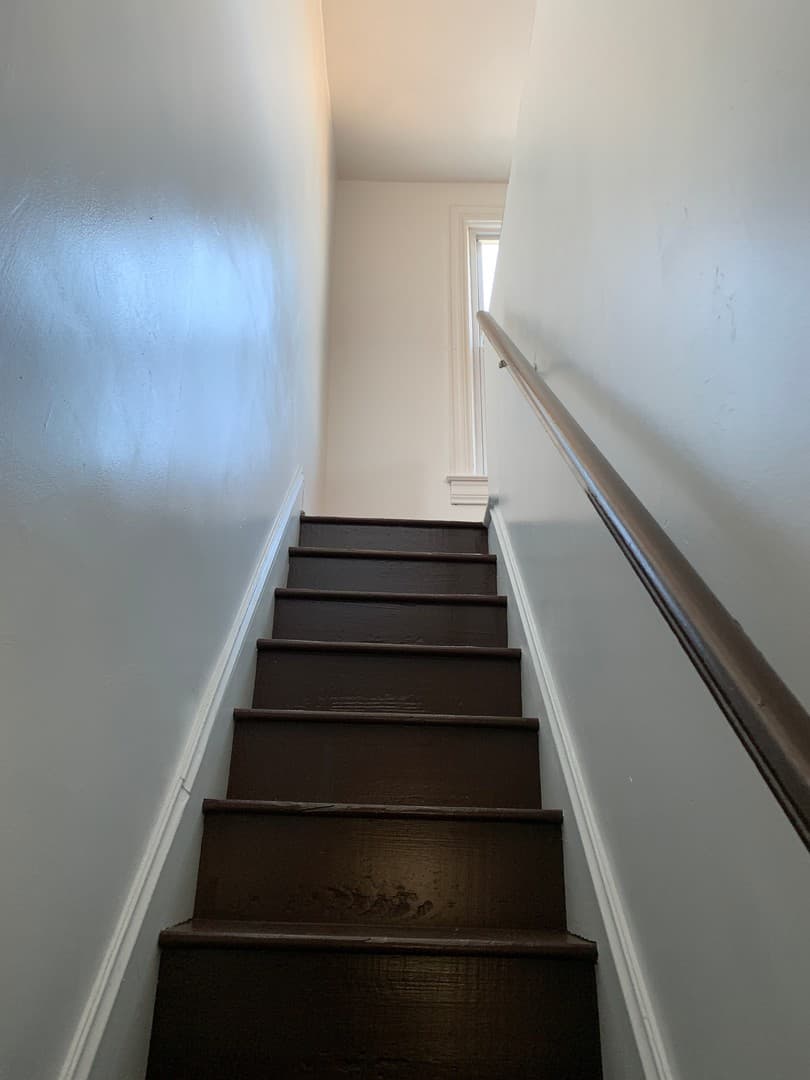 York House: 609 Wallace St Apt 2
