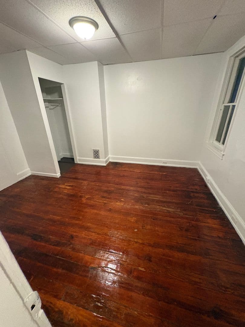 York House: 260 E King St Apt 2,