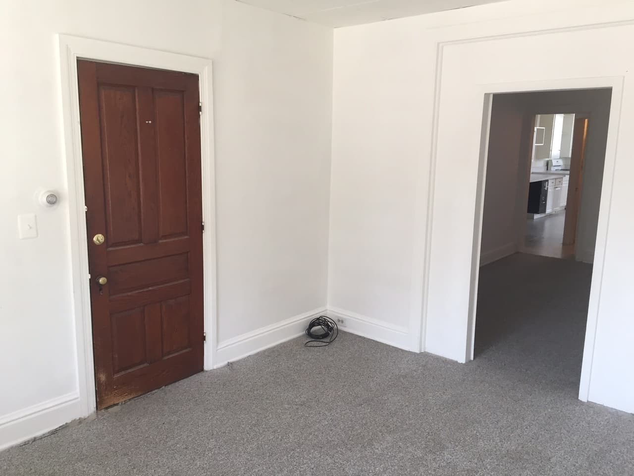 York House: 702 Roosevelt Ave Apt 1