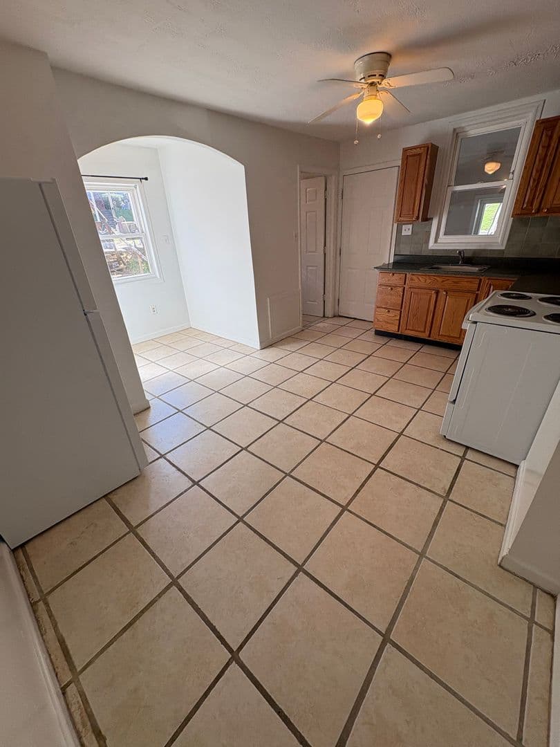South Williamsport House: 362 Fisher St Unit 1F