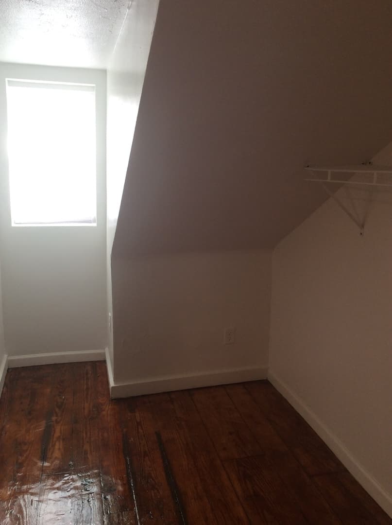 York House: 258 E Philadelphia St Apt 3,
