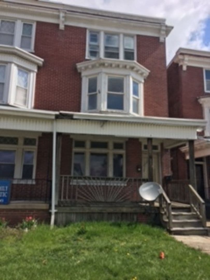 York House: 315 Carlisle Ave Apt 1,