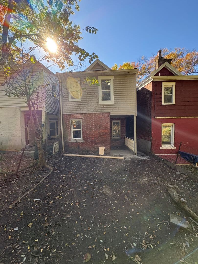 Pittsburgh House: 1317 LABELLE AVE(Grid Investments, LLC)