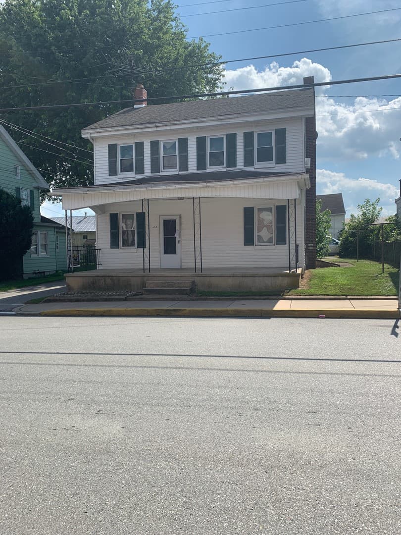East Prospect House: 12 N Main St Apt A