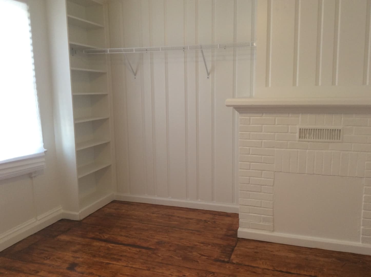 York House: 258 E Philadelphia St Apt 3,
