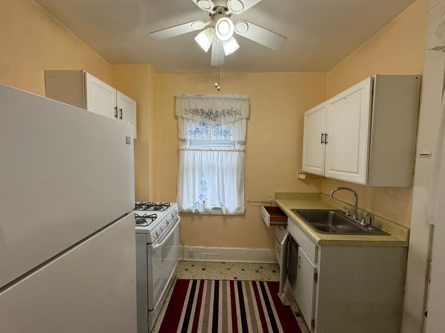 Pittsburgh House: 1123 Lowery St