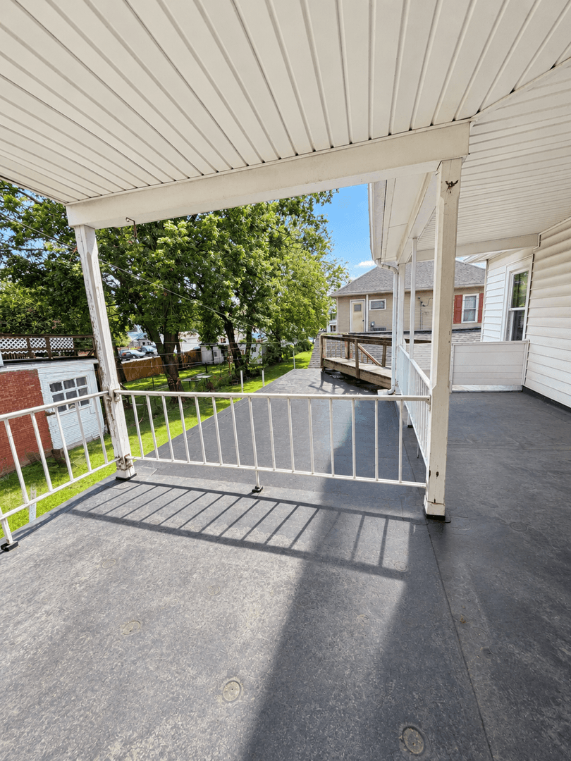 Hanover House: 138 York St