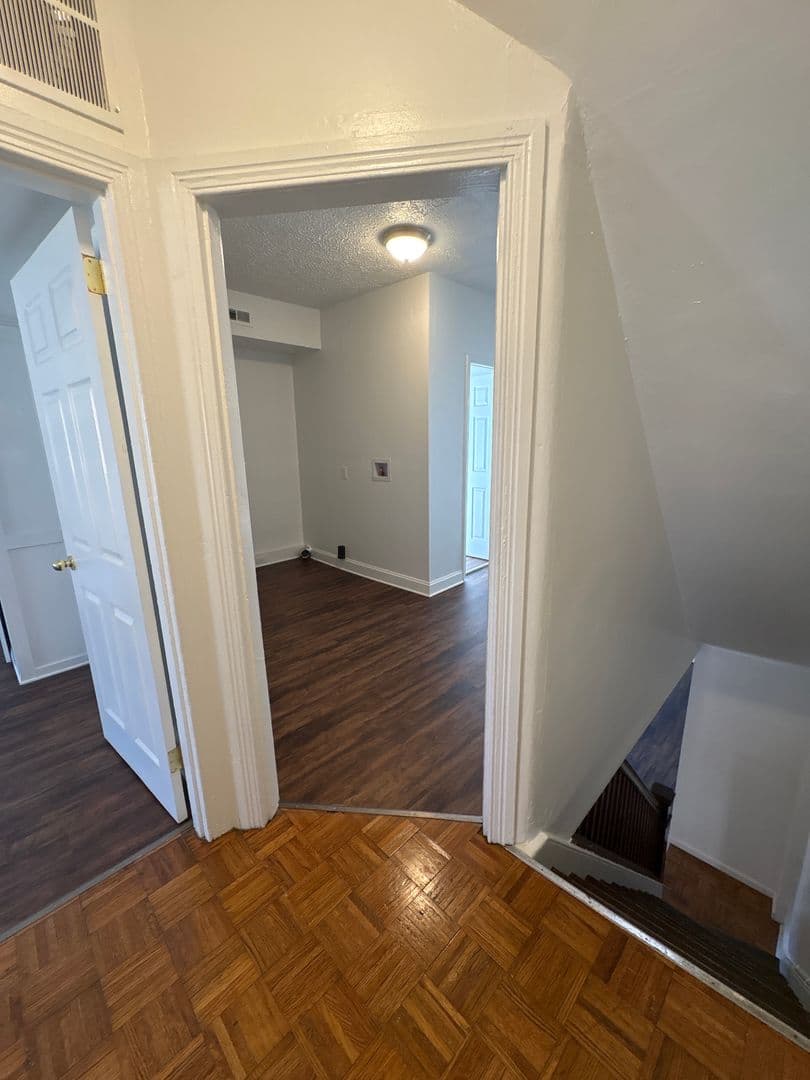York House: 624 E Philadelphia Street