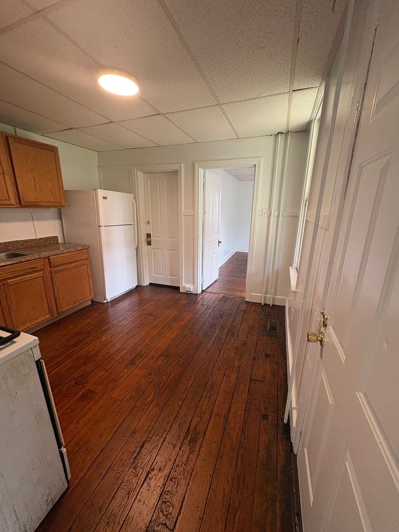 York House: 518 N Pershing Ave Apt 1,