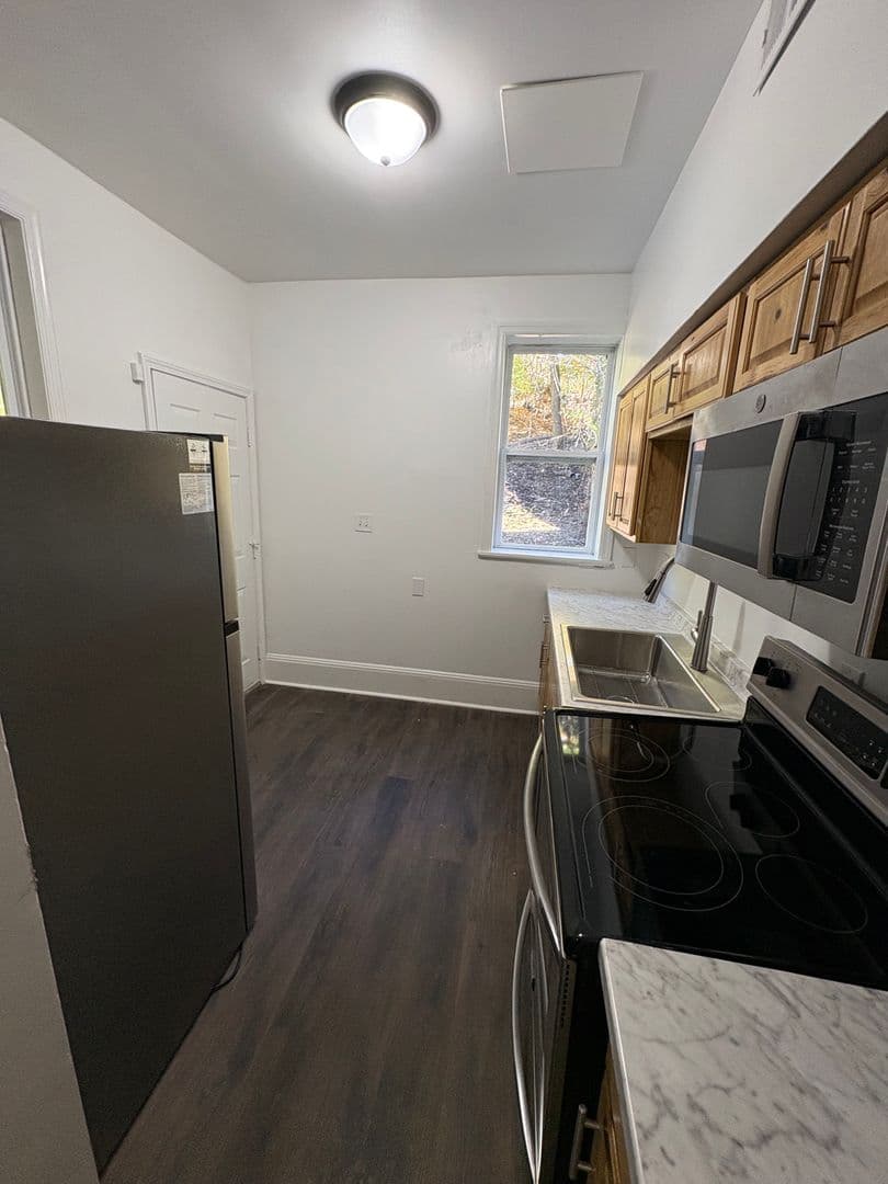 Pittsburgh House: 1317 LABELLE AVE(Grid Investments, LLC)