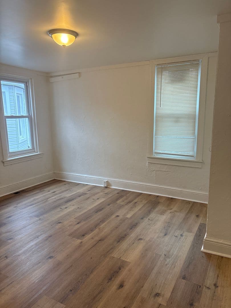 York House: 346 E King St