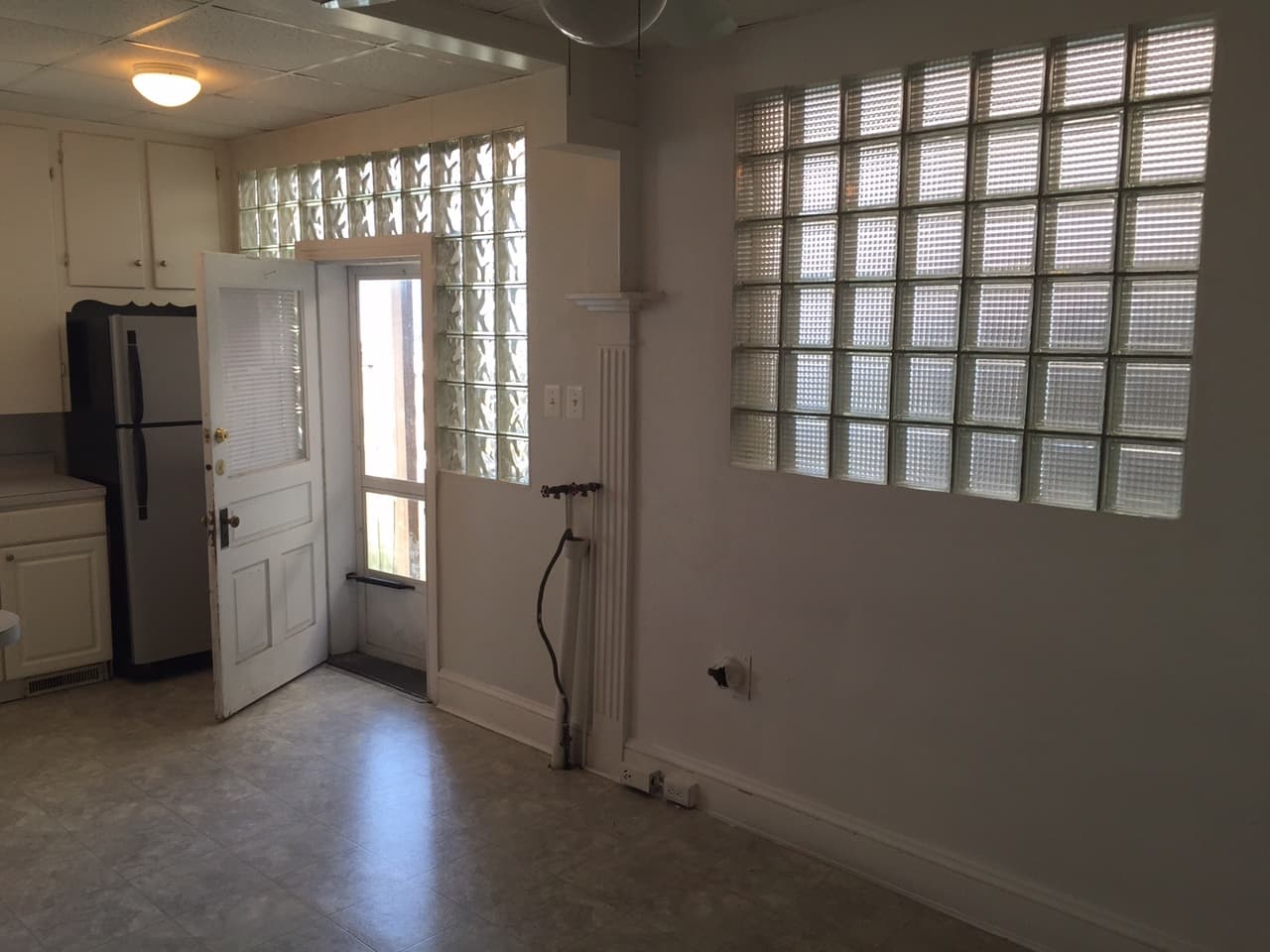 York House: 702 Roosevelt Ave Apt 1