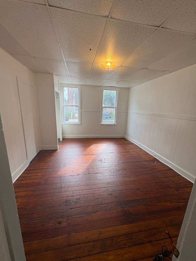 York House: 518 N Pershing Ave Apt 1,