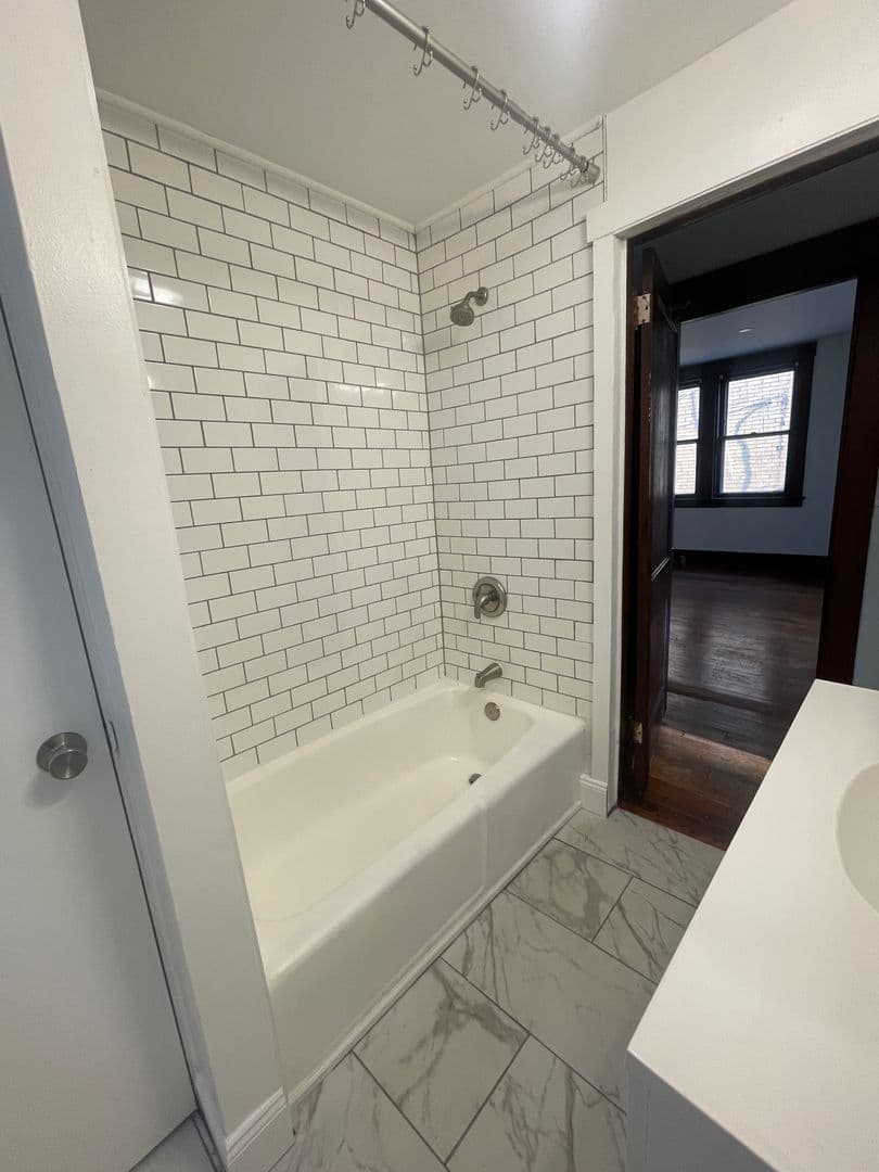 Pittsburgh House: 80 Estella Ave UNIT 1
