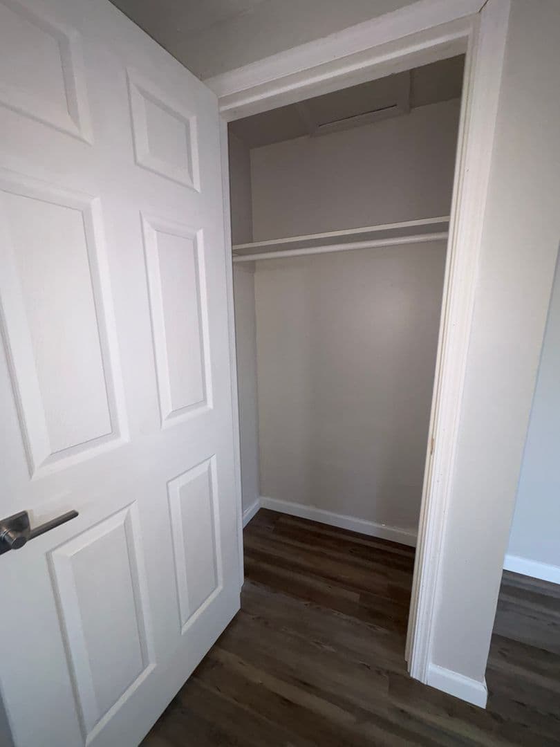 York House: 43 N Franklin St Apt 3 Rear
