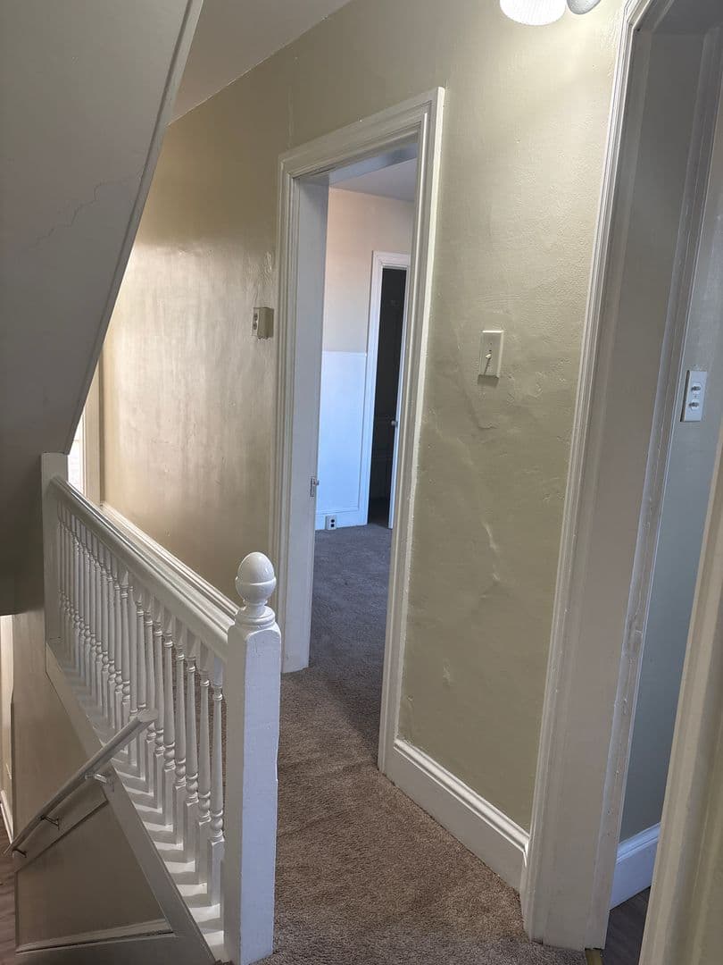 York House: 1117 W King St
