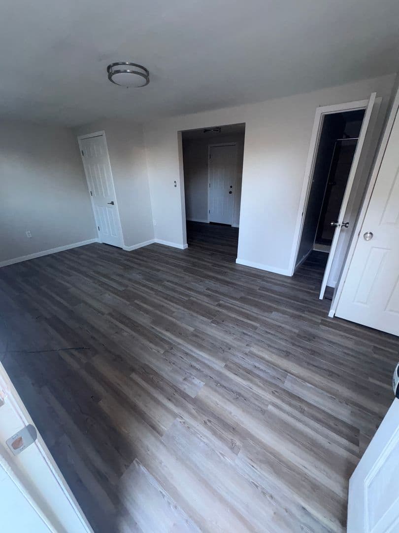 York House: 43 N Franklin St Apt 3 Rear