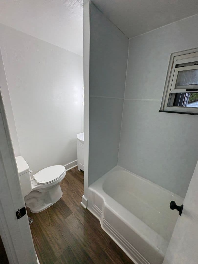 Clairton House: 1304 Decker St