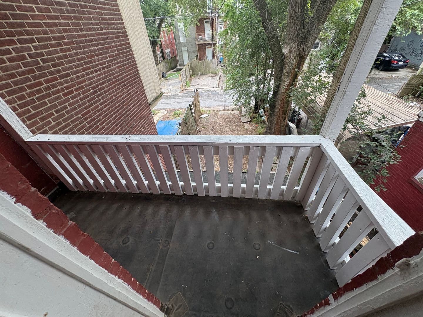 York House: 618 W Princess St,
