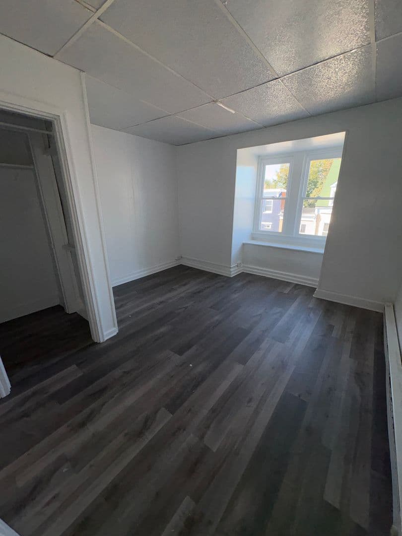 York House: 535 S Queen St,