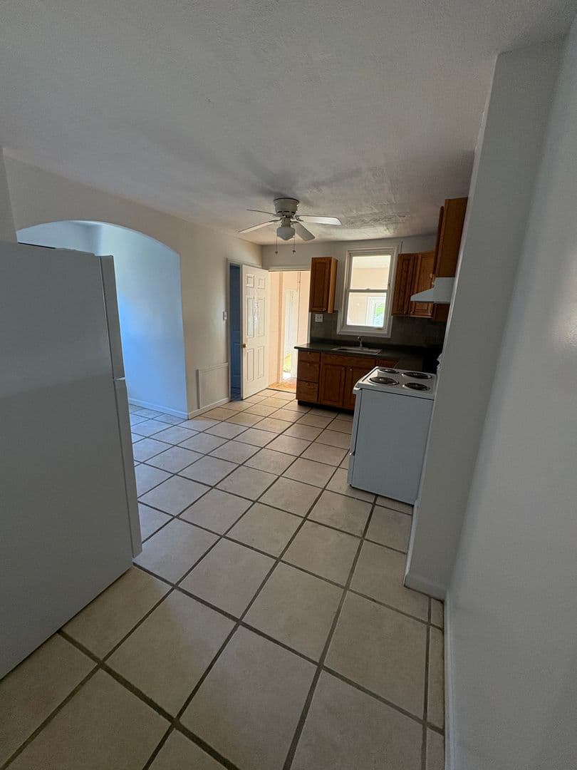 South Williamsport House: 362 Fisher St Unit 1F