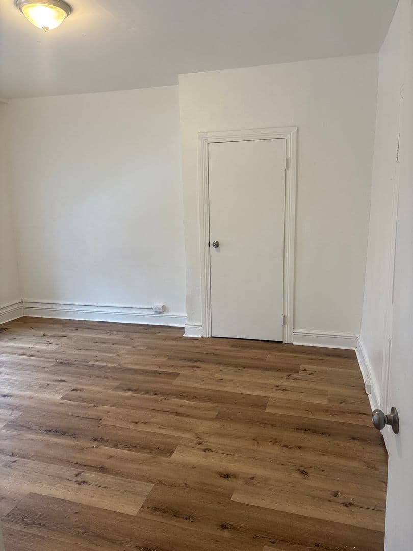 York House: 346 E King St