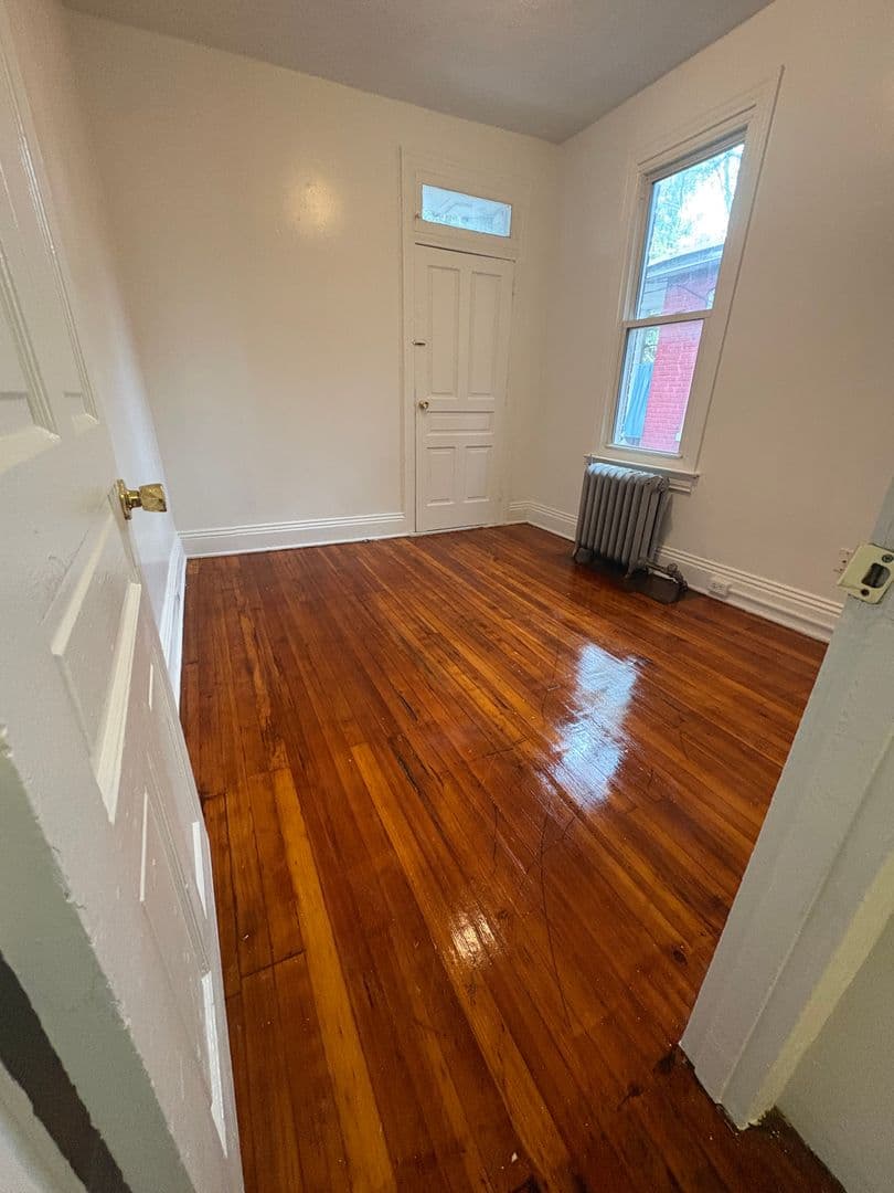 York House: 618 W Princess St,