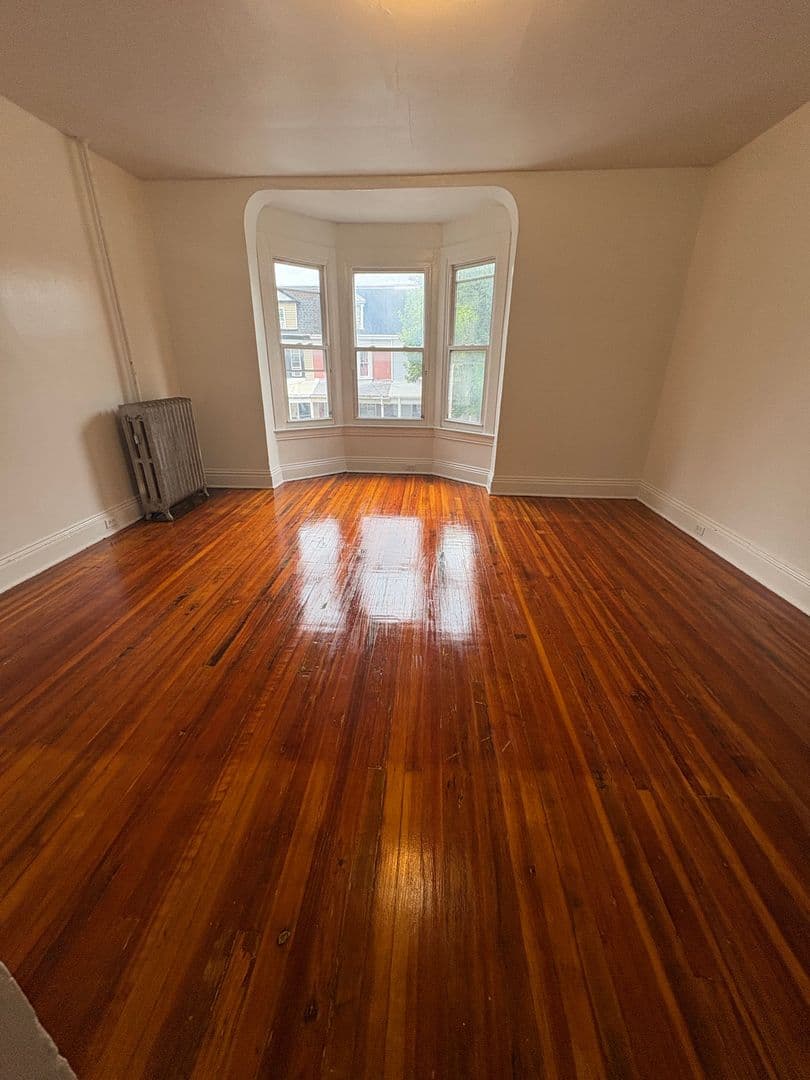 York House: 618 W Princess St,