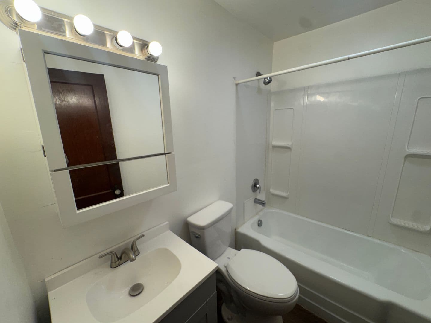 Duquesne House: 701 Mehaffey St