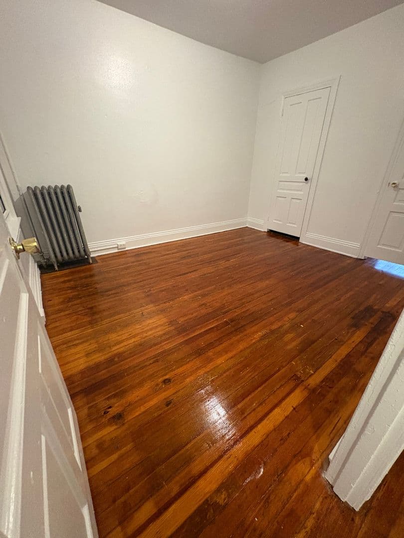 York House: 618 W Princess St,