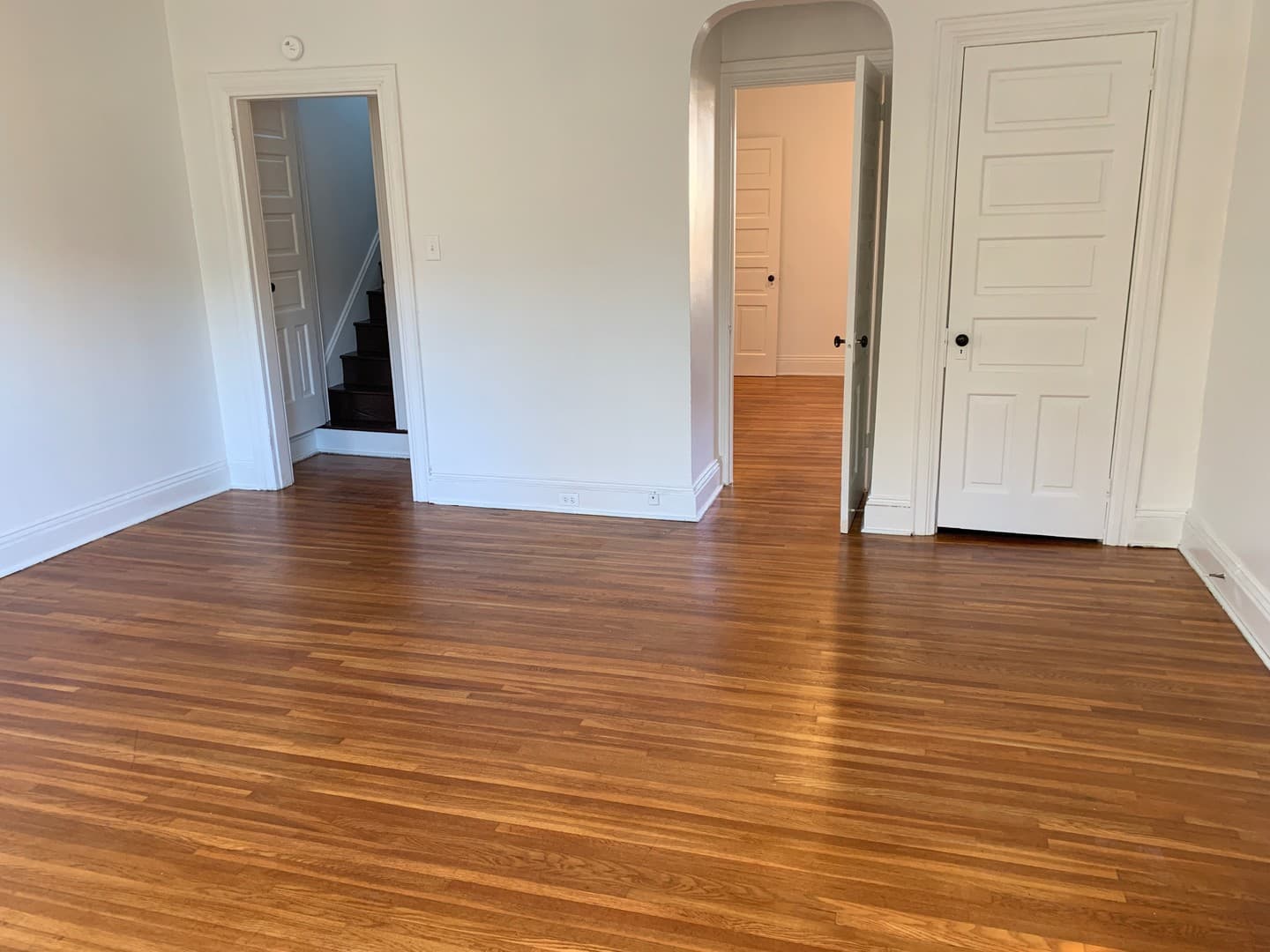 York House: 609 Wallace St Apt 2