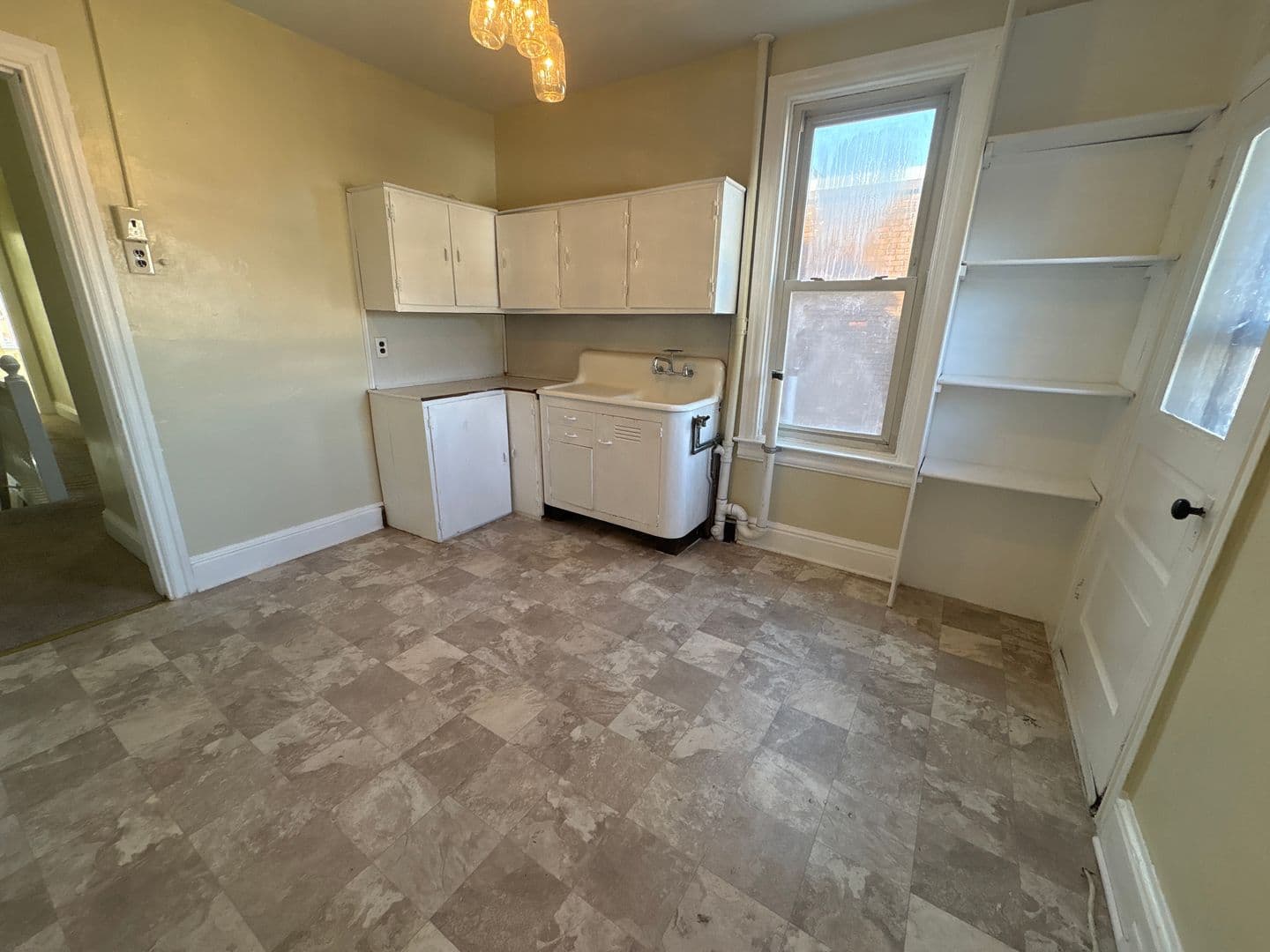 York House: 1117 W King St