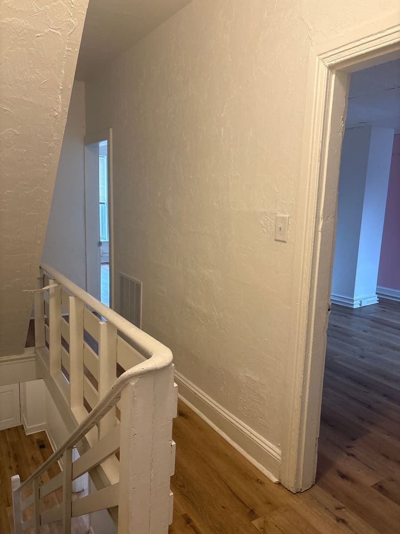 York House: 346 E King St