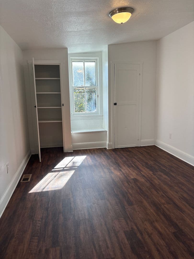 York House: 624 E Philadelphia Street