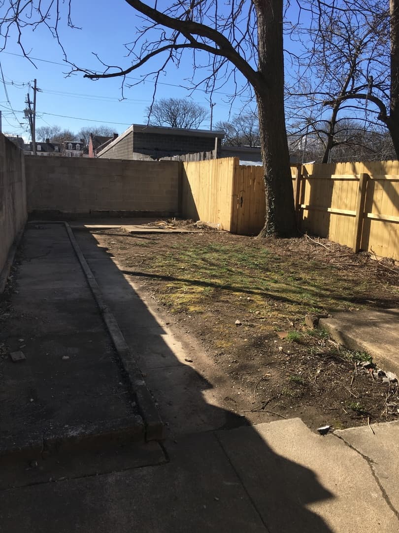 York House: 142 E College Ave Apt 2,