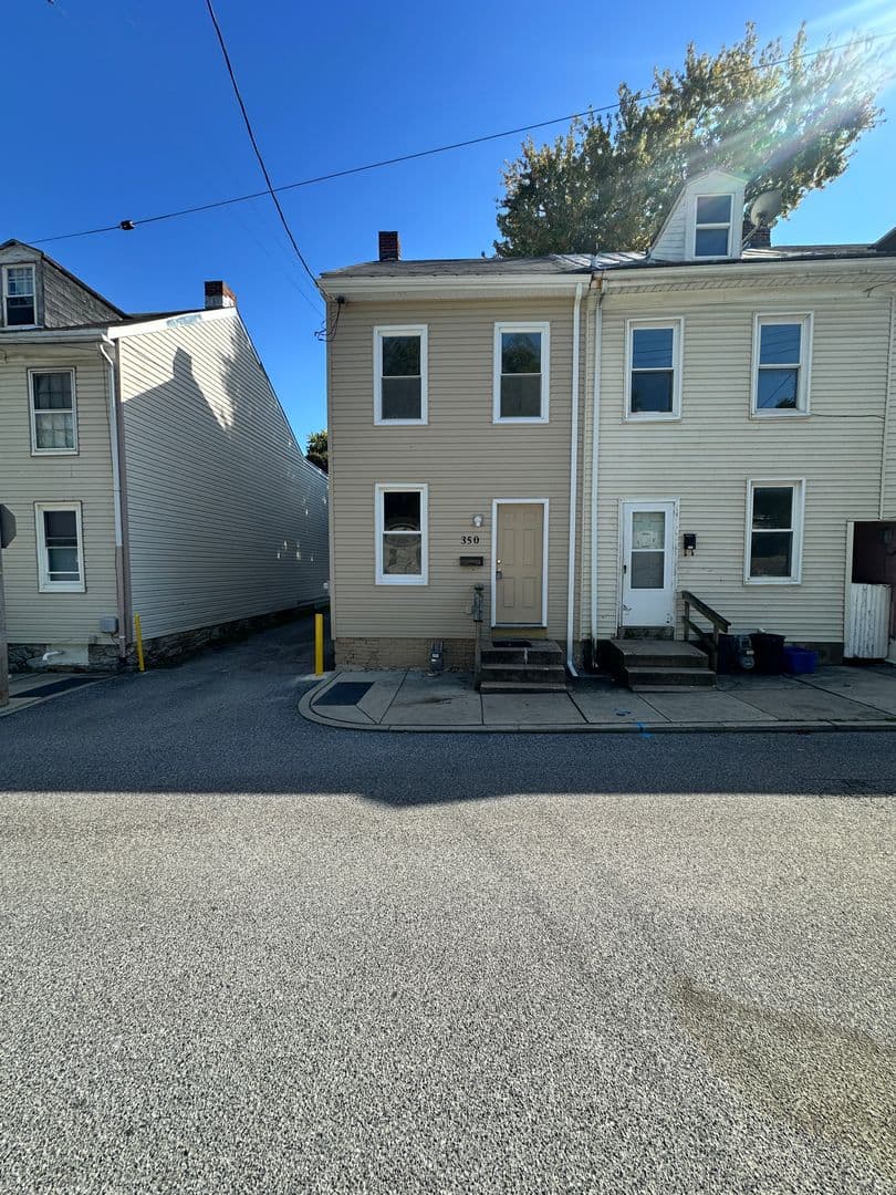 York House: 350 W Gas Avenue