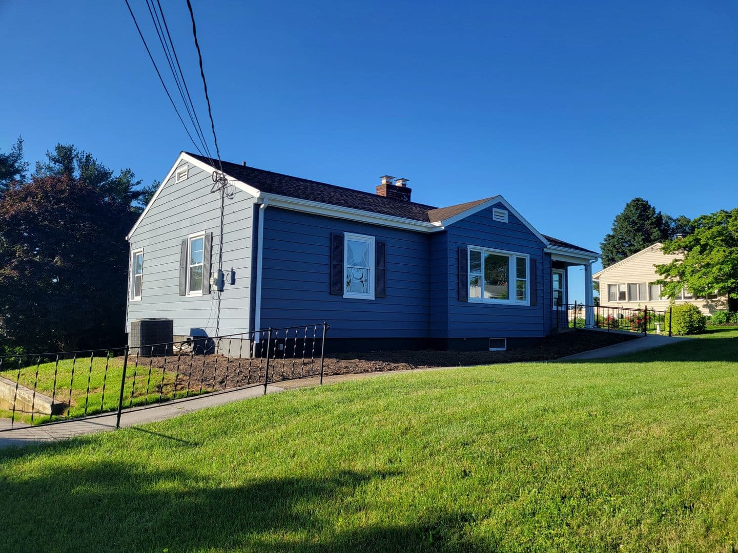 Mechanicsburg House: 33 Gettysburg Pike
