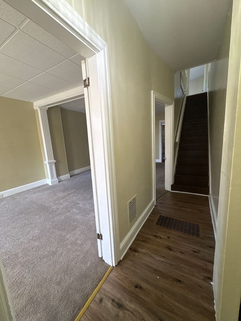 York House: 1117 W King St