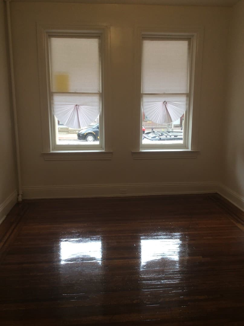 York House: 612 W Princess St Apt 1,
