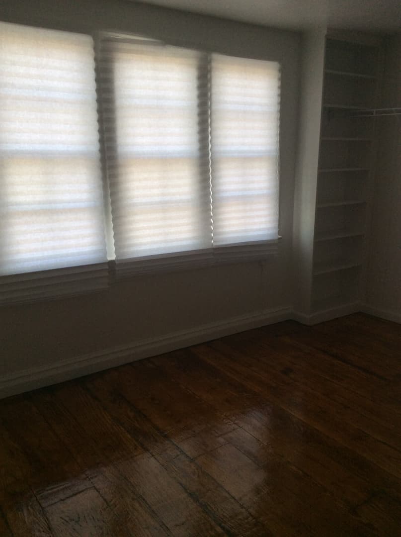 York House: 258 E Philadelphia St Apt 3,