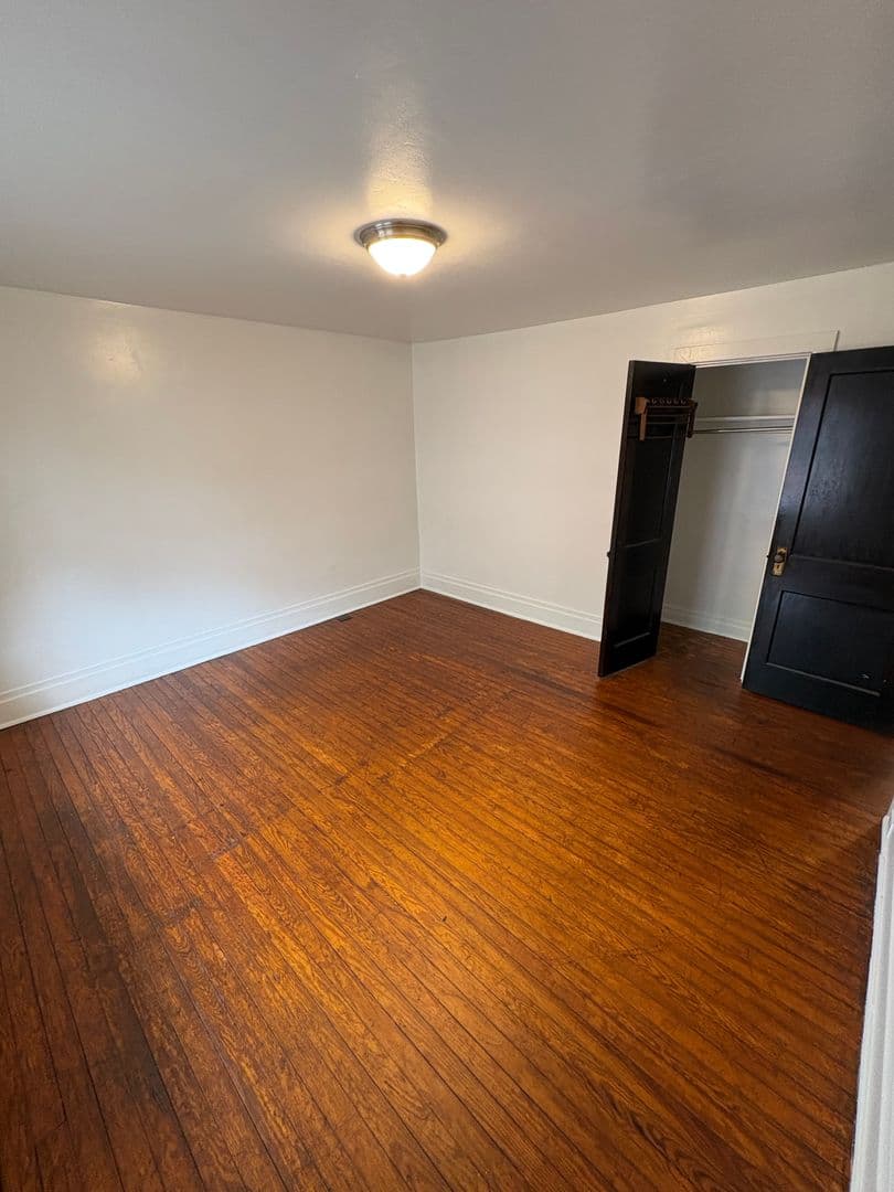 Harrisburg House: 2042 Zarker St (Capitol RE)