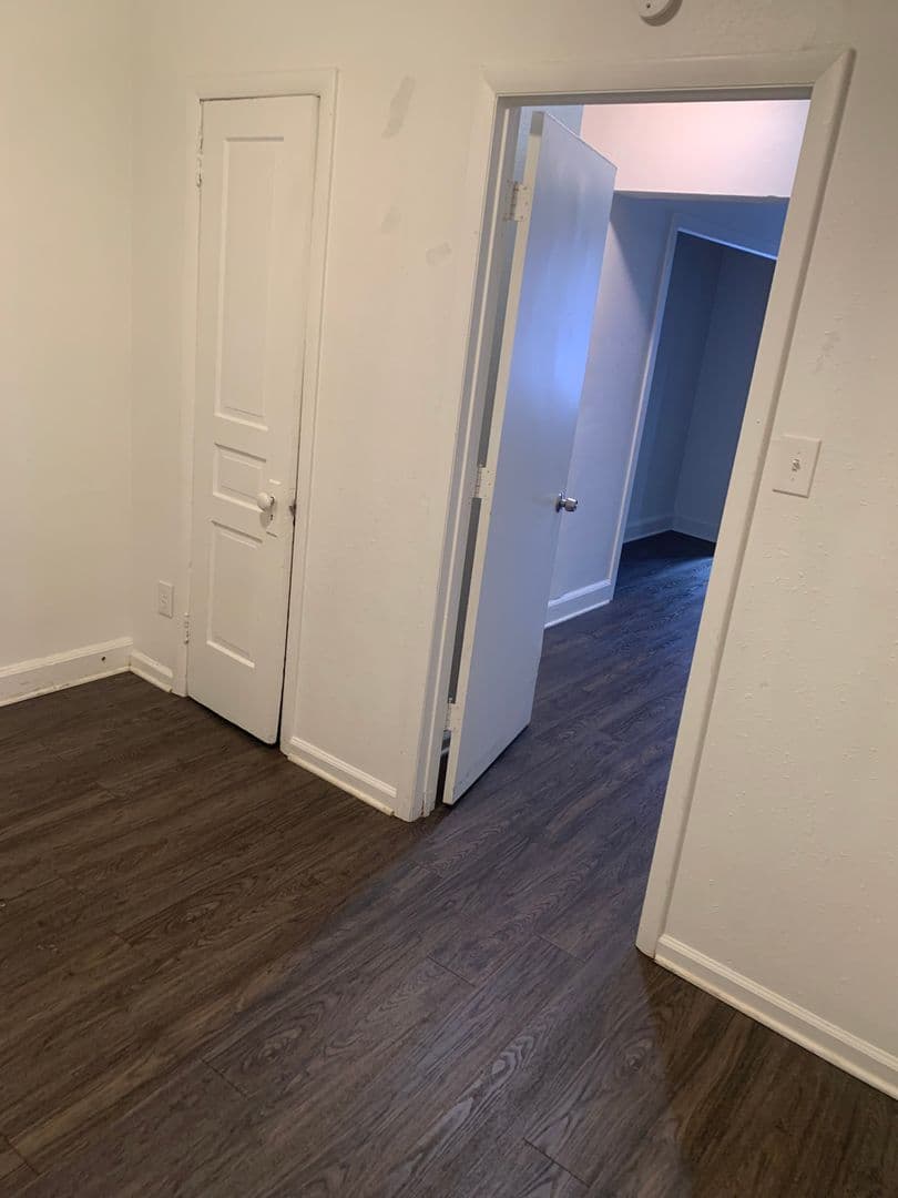 York House: 232 E King St Apt 2