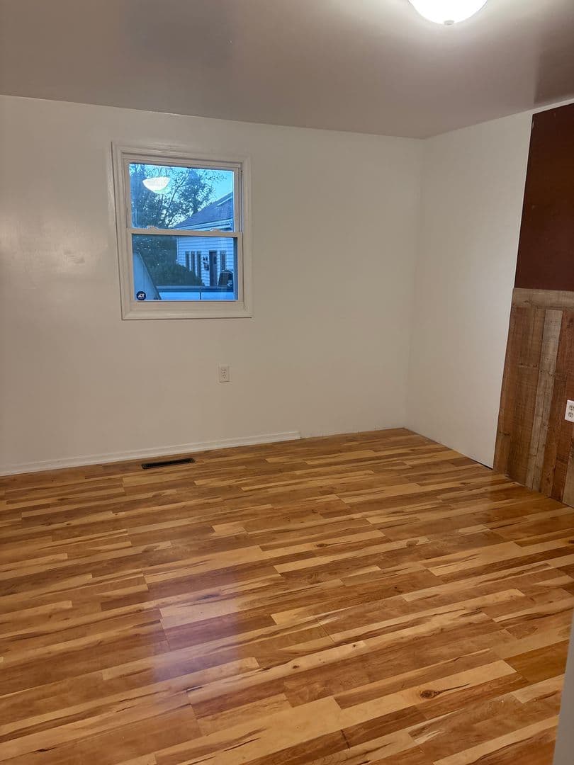 Enola House: 1609 High St