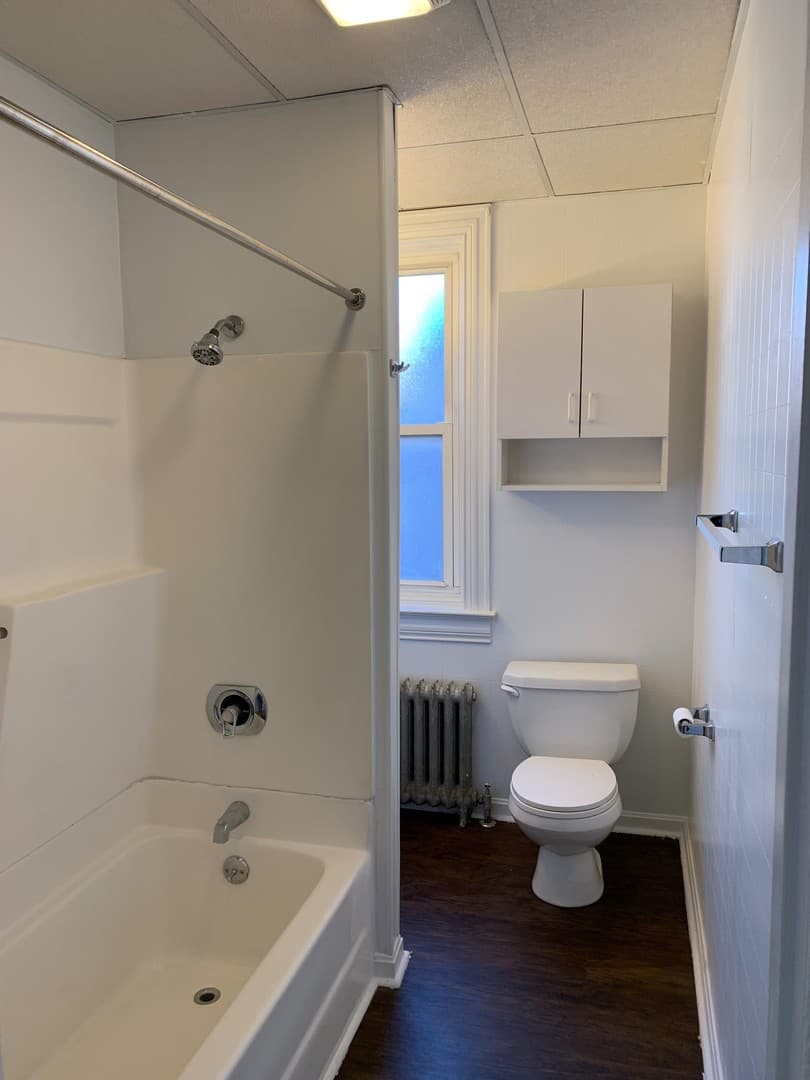 York House: 609 Wallace St Apt 2